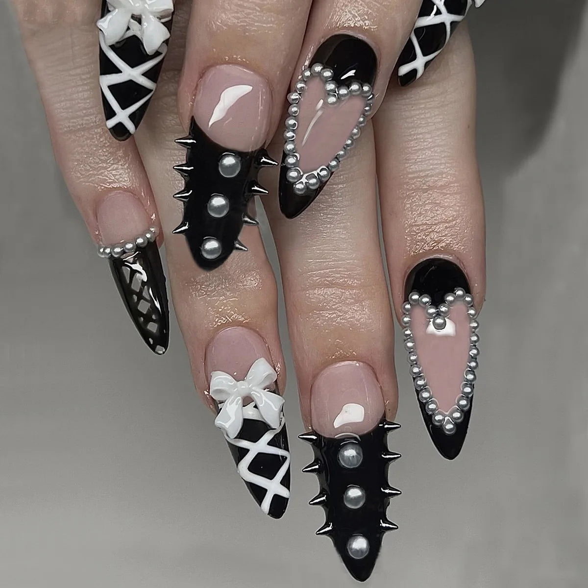 Almond Press On Nails Bat Decor Rivet Bow False Nails 24 Pcs Reusable Acrylic
